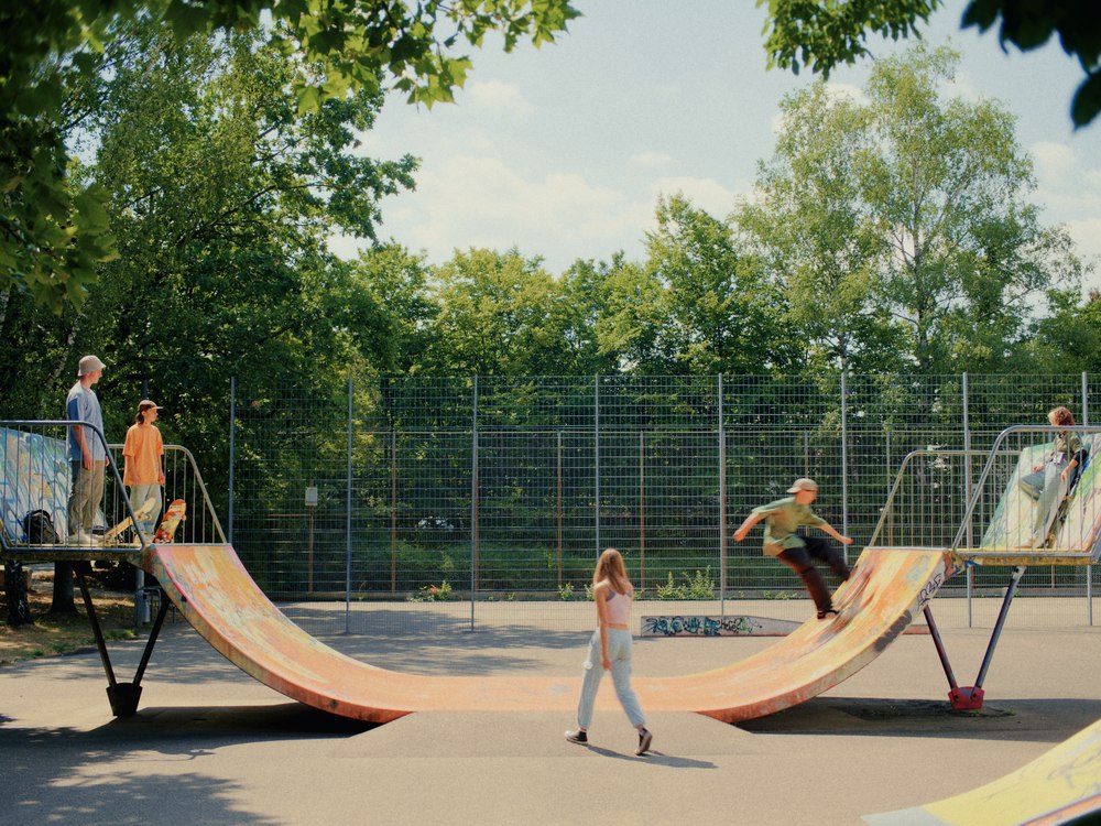 Bettys (2022) / Copyright &copy; Michael Throne